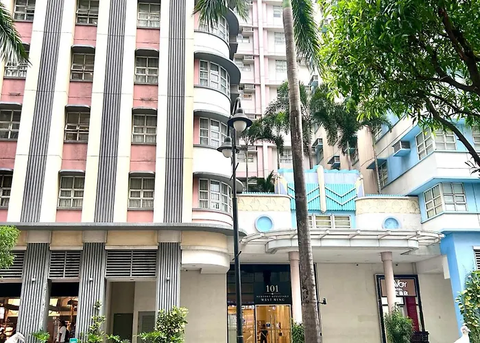 Staycation Near Airport Across Naia Terminal 3,13 Min Drive To Terminal 2 And 1, Vexy Condotel Located At 101 Newport Aparthotel Manila