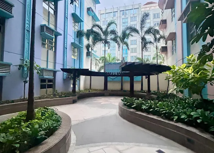 Staycation Near Airport Across Naia Terminal 3,13 Min Drive To Terminal 2 And 1, Vexy Condotel Located At 101 Newport Manila