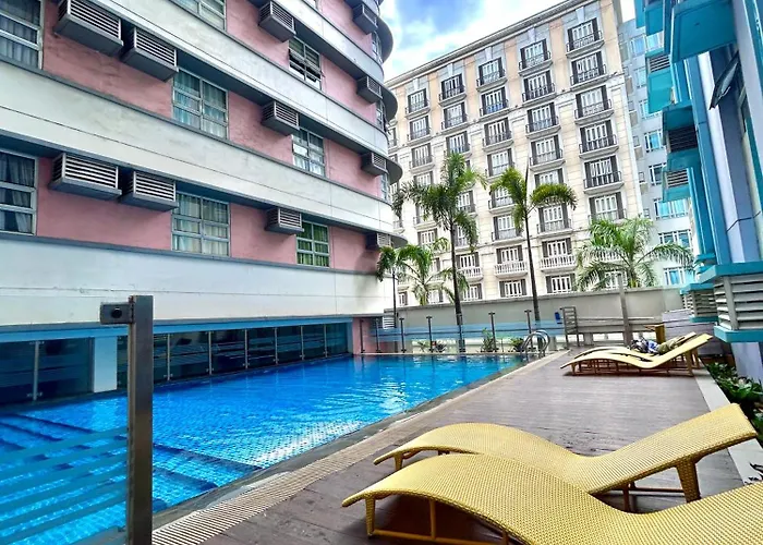 Staycation Near Airport Across Naia Terminal 3,13 Min Drive To Terminal 2 And 1, Vexy Condotel Located At 101 Newport Aparthotel 2*