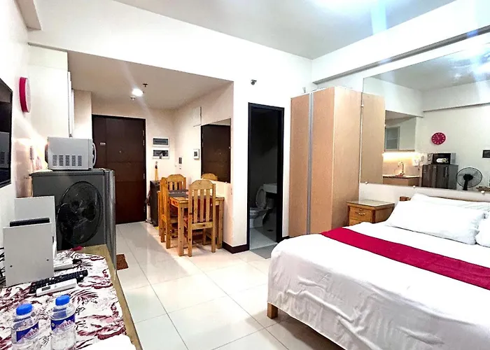 Staycation Near Airport Across Naia Terminal 3,13 Min Drive To Terminal 2 And 1, Vexy Condotel Located At 101 Newport Aparthotel 2*