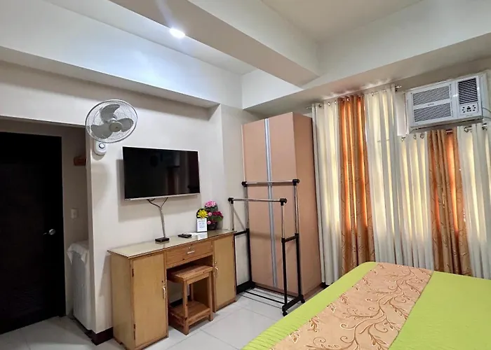 Staycation Near Airport Across Naia Terminal 3,13 Min Drive To Terminal 2 And 1, Vexy Condotel Located At 101 Newport 2* Manila